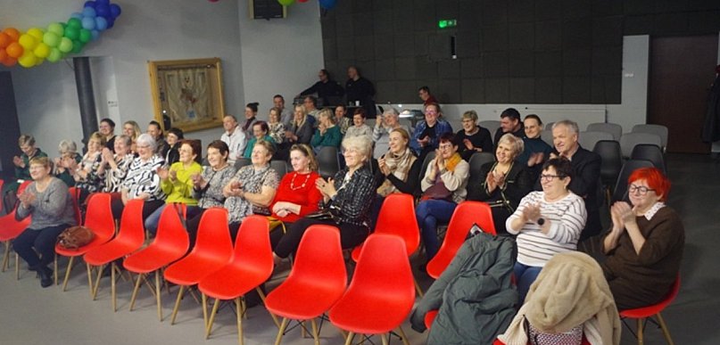 Walentynki w Przechlewie. Kabaret z Konopi rozbawił publiczność do łez