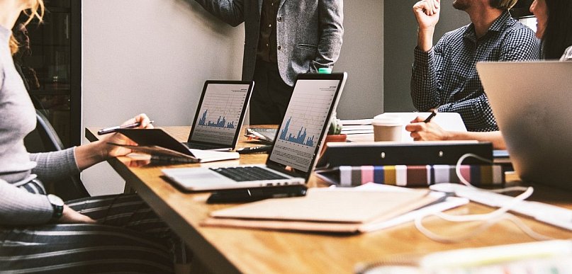 Spotkanie przedsiębiorców gminy o promocji firm w mediach społecznościo