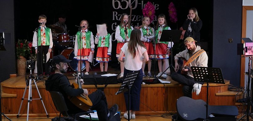 100 dzieci w projekcie kulturalnym. Warsztaty, wyjazdy i czerwcowy finał