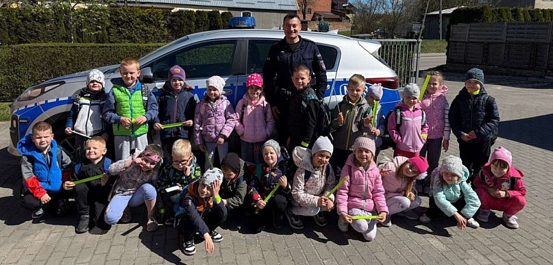 Policjanci spotkali się z dziećmi i młodzieżą. Edukacja w powiecie