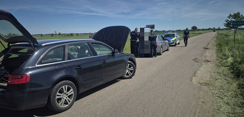Zamaskowany wszedł do sklepu z przedmiotem przypominającym broń