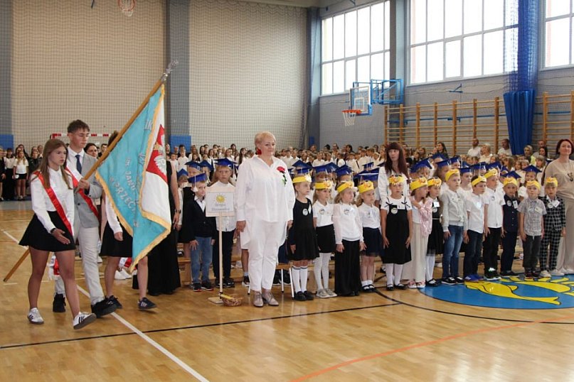 Rozpoczęcie roku szkolnego w Przechlewie – zdjęcia