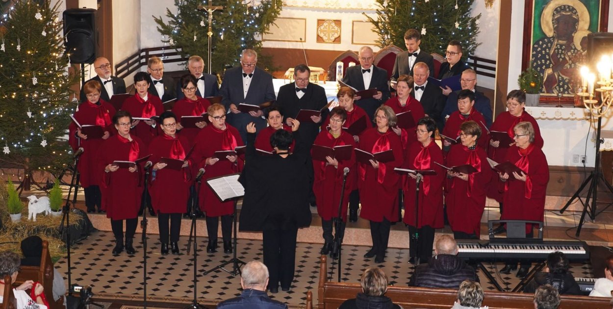 Kolędowanie w Debrznie. Koncert w kościele 18 stycznia