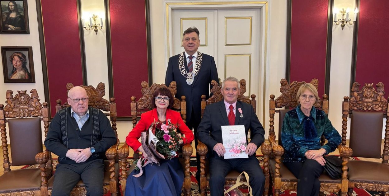 Złote gody w USC Człuchów. Medale za 50 lat małżeństwa