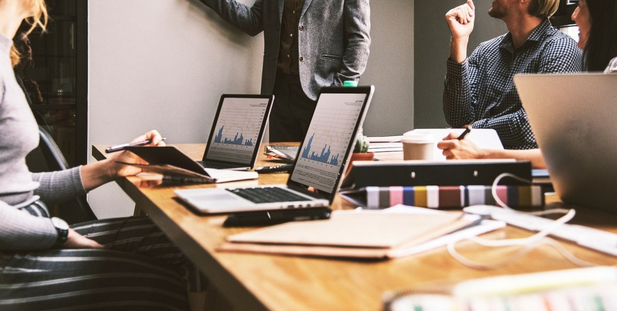 Spotkanie przedsiębiorców gminy o promocji firm w mediach społecznościo