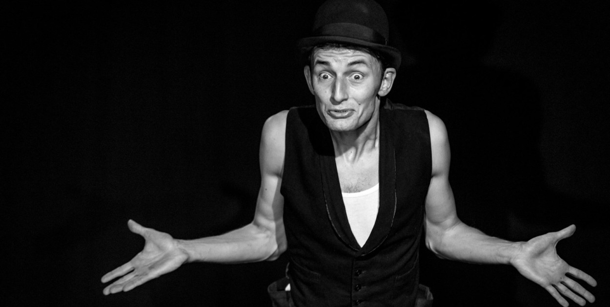 „Być jak Charlie Chaplin” w Człuchowie. Teatr i film w jednym wydarzeniu