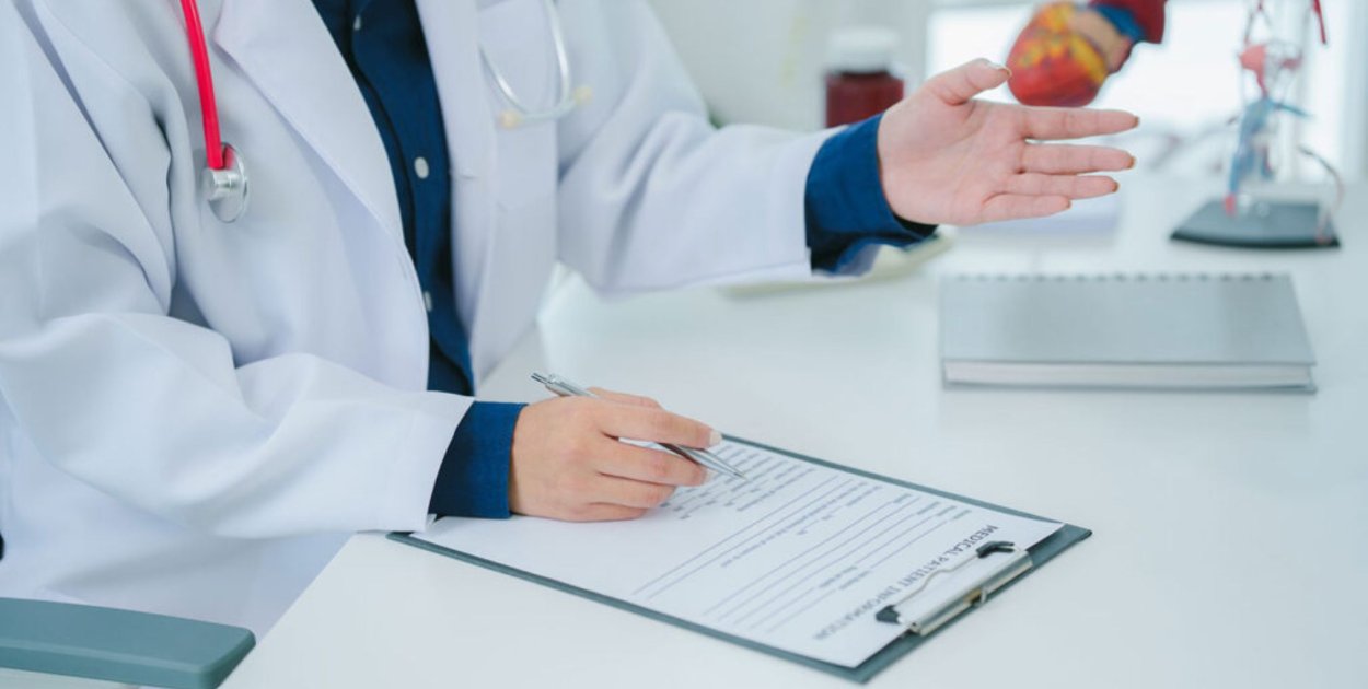 Jak przygotować się do wizyty proktologicznej – podejście praktyczne i bez